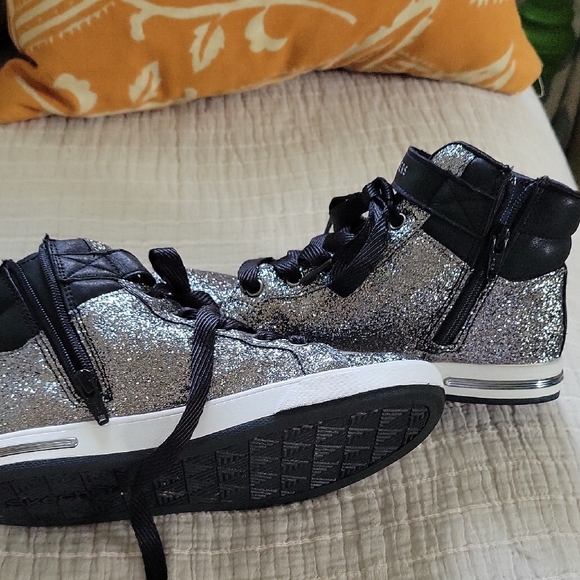 Skechers Kids Glittery High-Top Sneakers - Black and Silver With Side Zipper - Picture 9 of 9